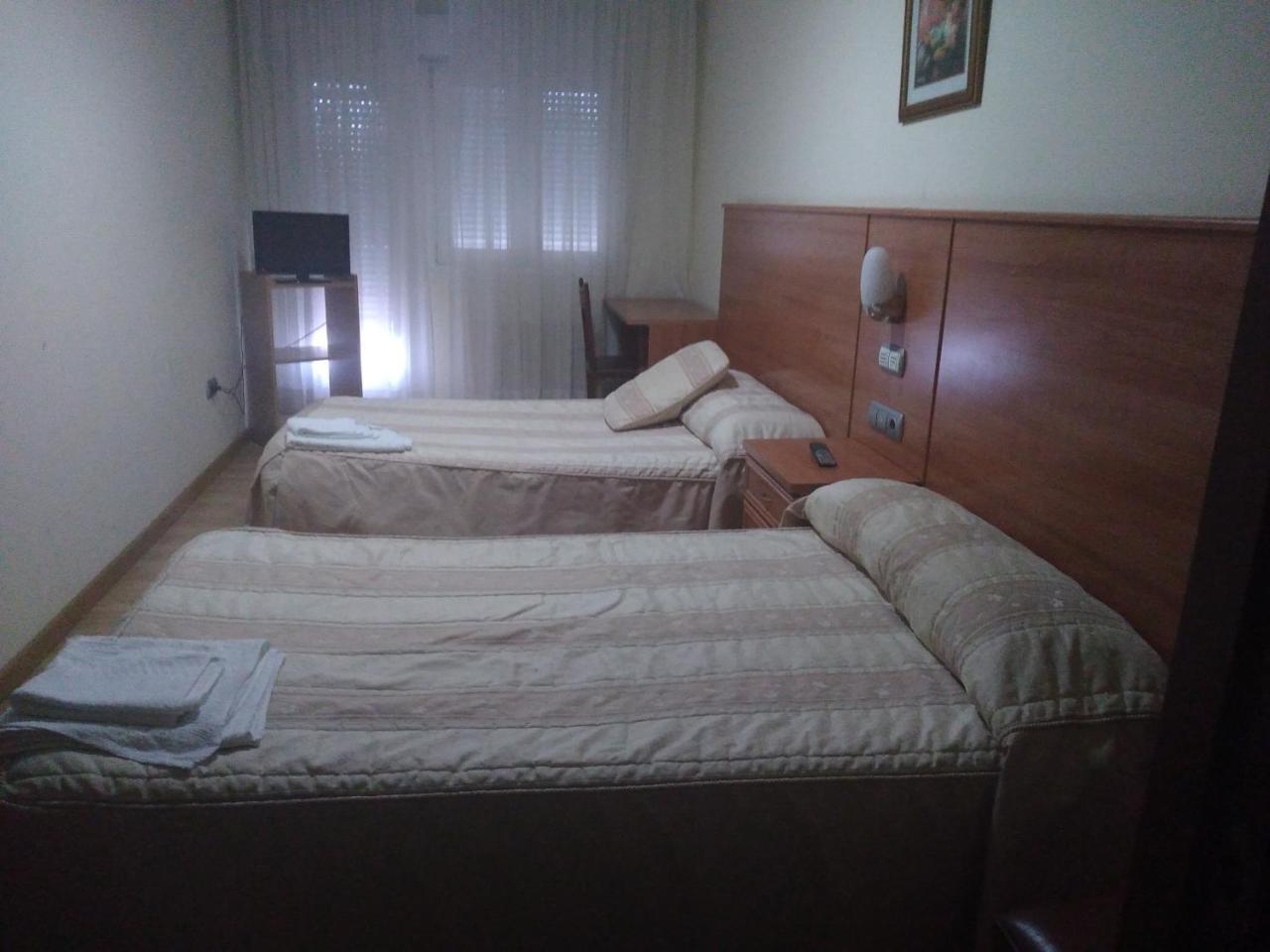 Hotel 2 De Mayo 2 Шинсо-де-Лімія Екстер'єр фото