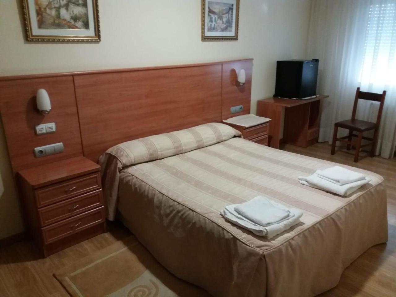 Hotel 2 De Mayo 2 Шинсо-де-Лімія Екстер'єр фото